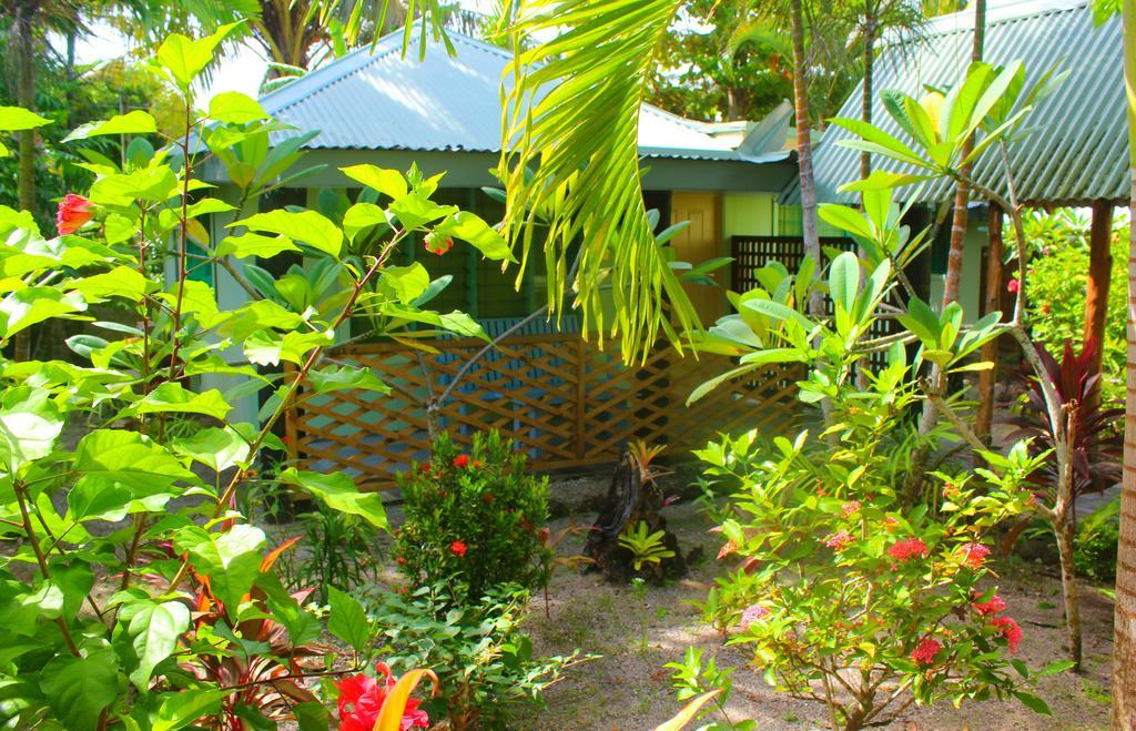 Le Uaina Beach Resort Faleapuna Zewnętrze zdjęcie